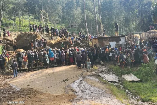 Más de 2.000 personas podrían estar sepultadas tras un corrimiento de tierras en Papúa Nueva Guinea