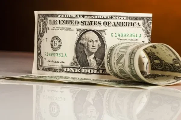Dólar blue pisó el freno y se afianzó como el más caro de los paralelos