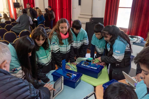 Educación lanzó Programa Provincial de Robótica