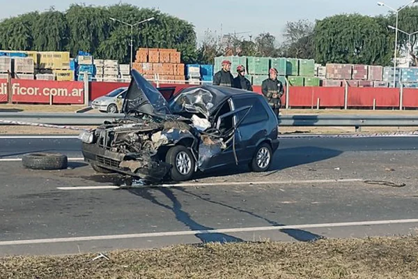 Choque múltiple, vuelco y tragedia en Córdoba: murió una joven