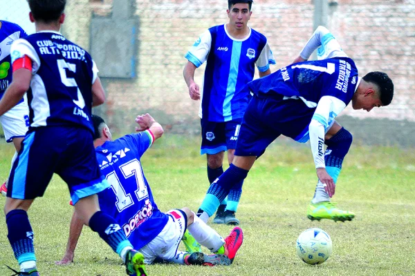 Vélez volvió al triunfo frente a Alta Rioja y sigue subiendo