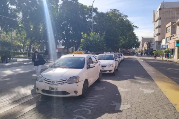 Taxistas volvieron a protestar  contra UBER