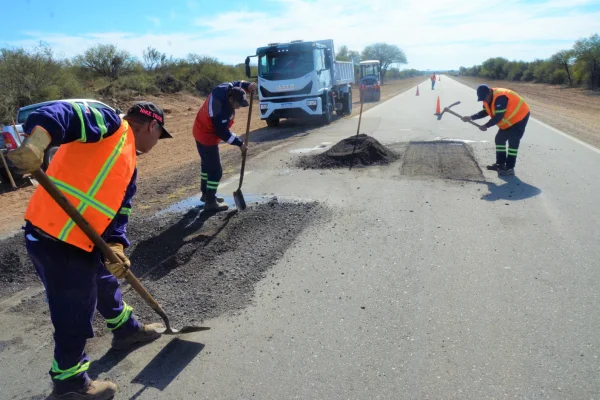 Vialidad Nacional ejecuta operativo de mantenimiento sobre RN 79