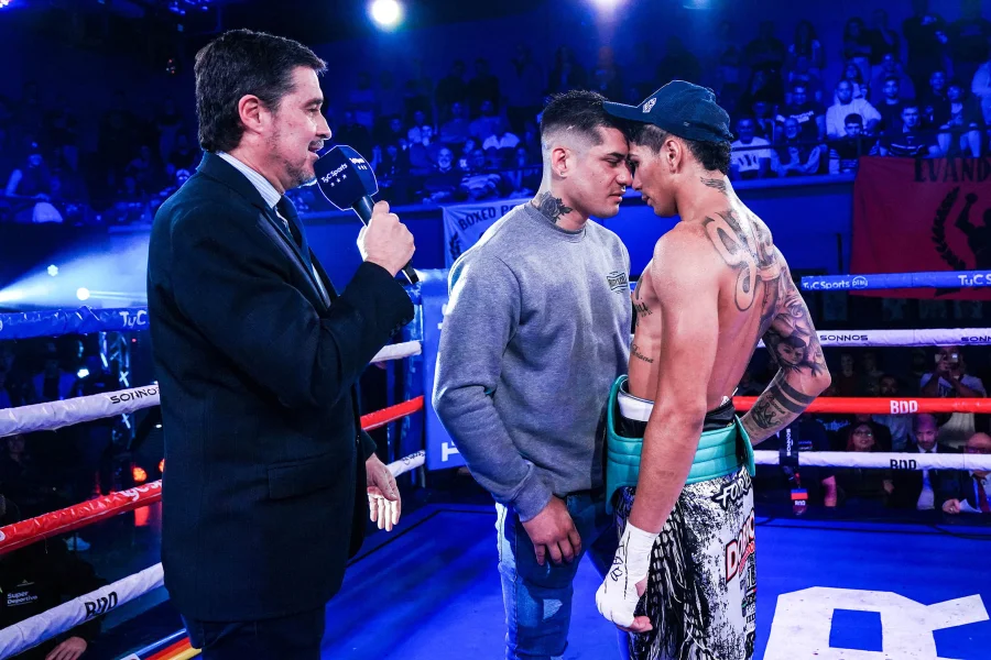 El momento picante de la noche con Santillán.
