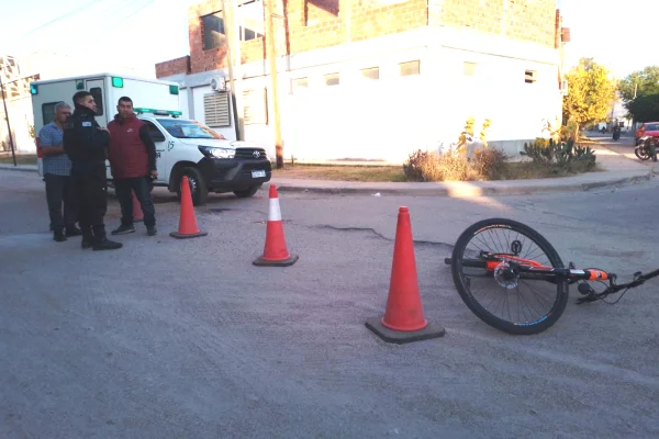 Ciclista terminó herido tras chocar con una moto