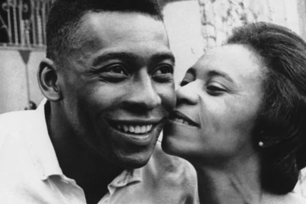 Murió la madre de Pelé a los 101 años de edad