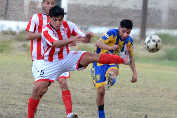 Defensores de la Boca derrotó a Independiente y se prendió