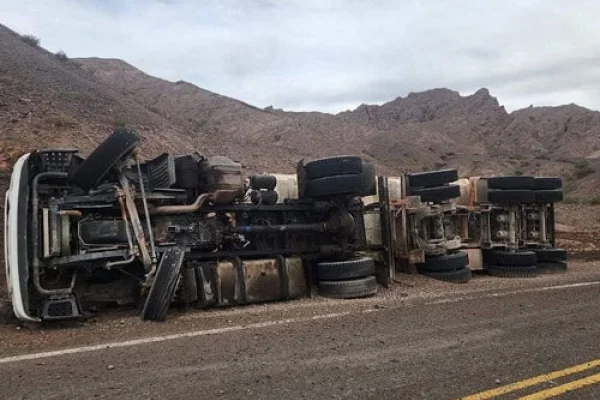 Camionero murió en el acto tras un vuelco en la Ruta Nacional 60