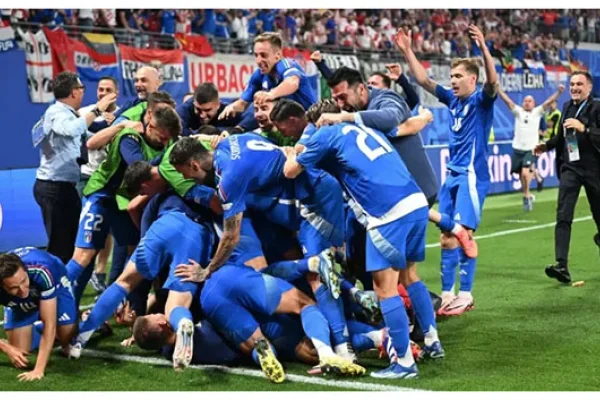 Italia rescató un empate ante Croacia y avanzó a los octavos de la Eurocopa