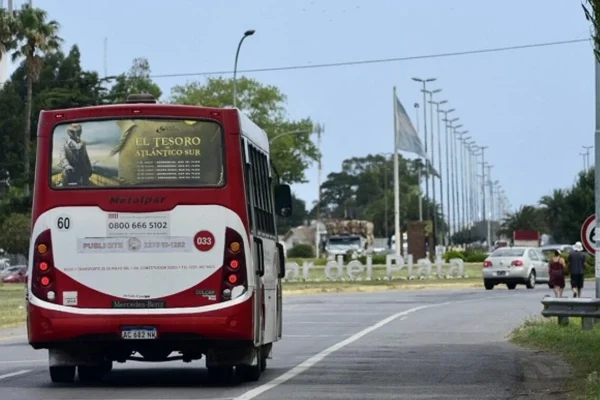 Boleto de colectivo: Axel Kicillof duplicó los subsidios al transporte para 23 municipios bonaerenses