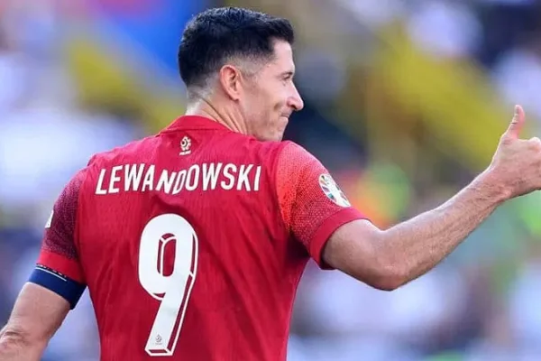 Lewandowski le dio el empate a Polonia y dejó a Francia segunda