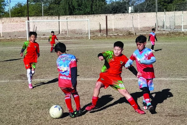 Estudiantes de La Plata realizó una prueba de jugadores en La Rioja