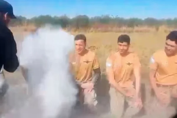 Imputaron a tres miembros del Ejército por el ritual de iniciación en el que arrojaron cal viva a 35 soldados
