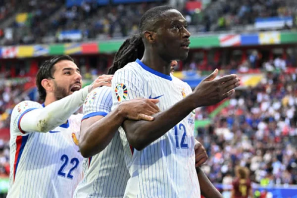 Francia venció 1-0 a Bélgica y pasó a cuartos de final de la Eurocopa
