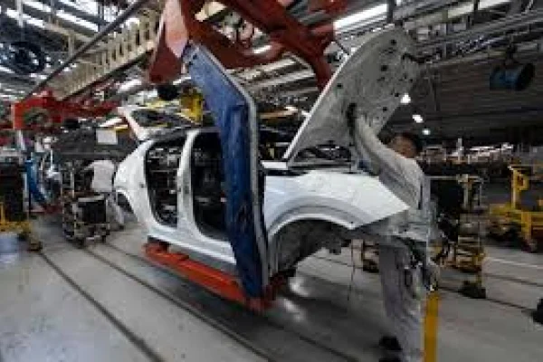 La producción de autos se derrumbó más de 40% en junio