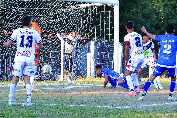 San Francisco se quedó con el clásico y es el nuevo líder