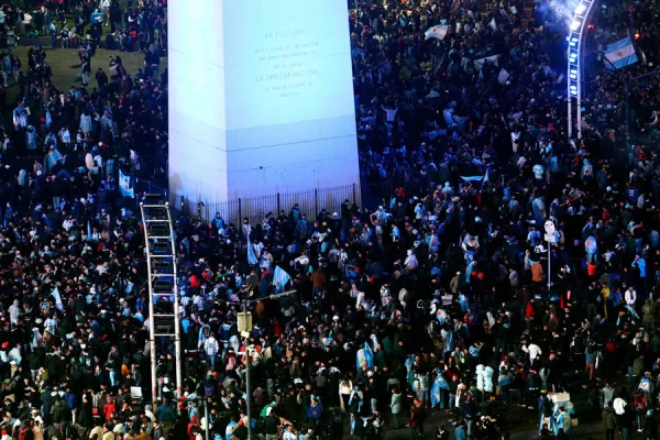 Las fotos de los festejos de los hinchas argentinos en el Obelisco