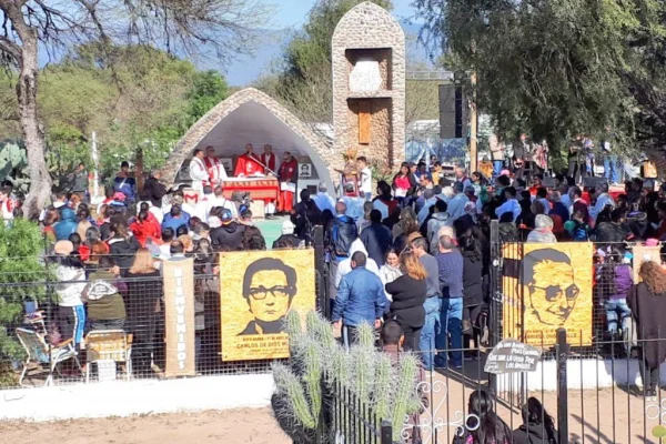 Conmemoran el 48° Aniversario del asesinato de los Beatos Mártires Carlos de Dios Murias y Gabriel Longueville