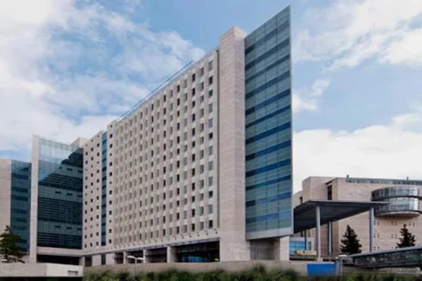 Cómo funciona el emblemático hospital israelí Hadassah: un faro de ciencia, innovación y salud creado para curar a la humanidad