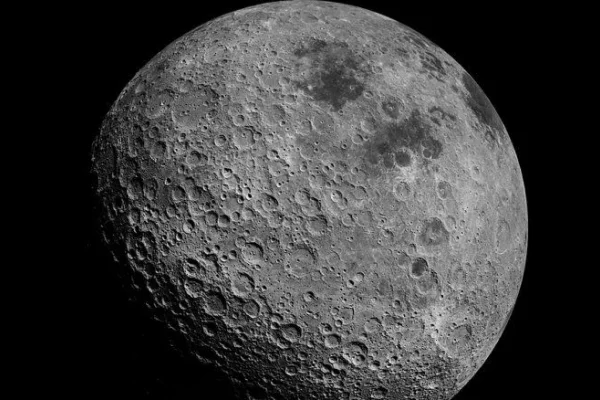 Los misterios que la NASA todavía no logra resolver sobre la Luna
