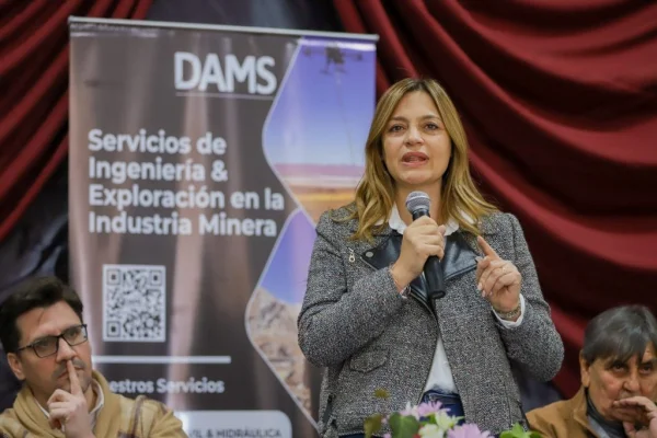 Tere Madera: “nos entusiasma ver a nuestras juventudes capacitarse para ser parte del desarrollo minero de la provincia”