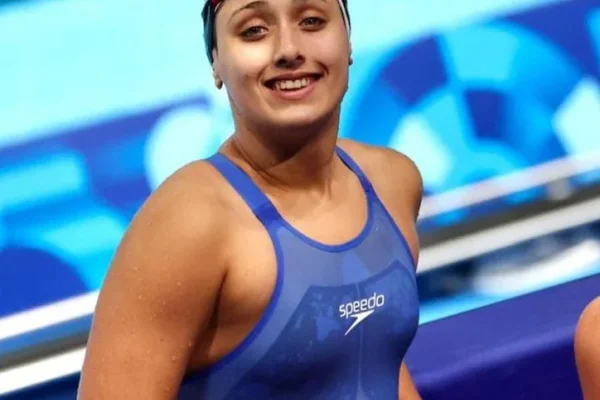 La joven nadadora argentina Agostina Hein brilla en su debut olímpico