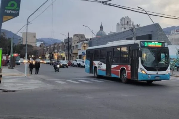 Rioja Bus: el gobierno renovó hasta 2027 el contrato con la Tarjeta SIRVE