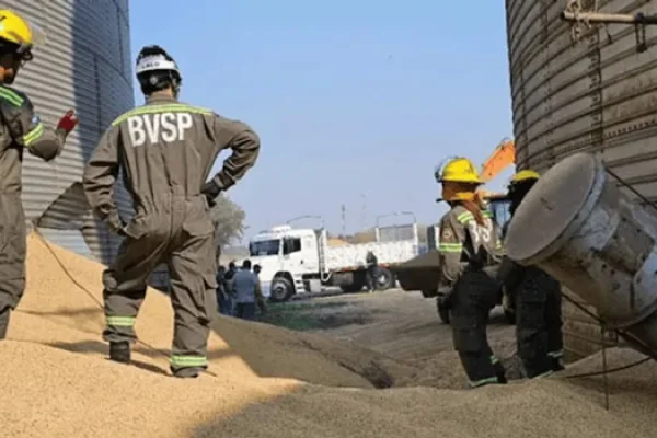 Tragedia: operario murió al caerse dentro de un silo repleto de soja