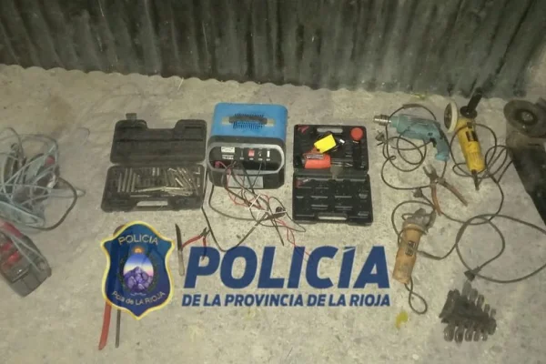 Intentaron robar en un comercio, les cayó la Policia y terminaron tras la rejas