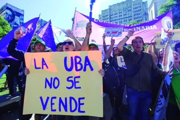 Gremios universitarios no llegaron a un acuerdo paritario y ratificaron el paro