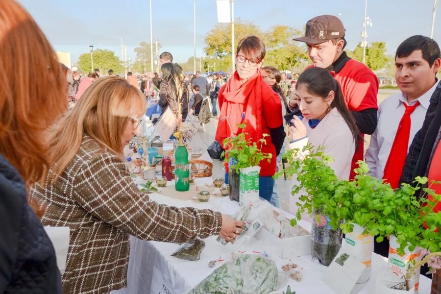 Su importancia. Se promueve la formación laboral de las y los alumnos; y durante este evento se aprovechó la ocasión para fortalecer la alfabetización.