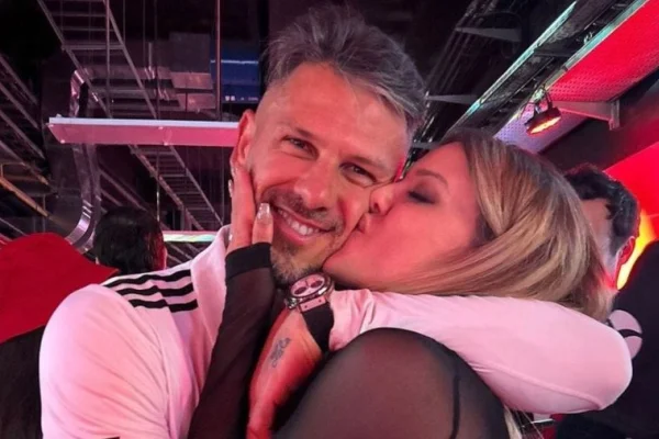 Evangelina Anderson y Martin Demichelis se despidieron de Argentina con una emotiva foto