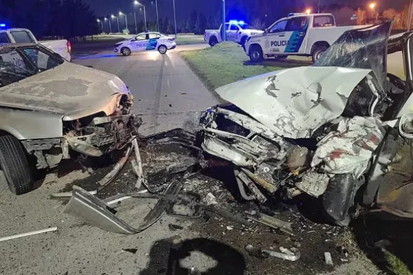 Un hombre murió tras un choque frontal entre dos autos