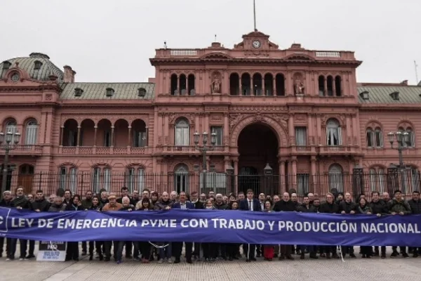 Empresarios nacionales piden Ley de Emergencia Pyme frente a la Casa Rosada