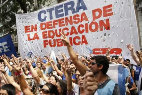 La justicia suspendió el cobro de Ganancias a los docentes