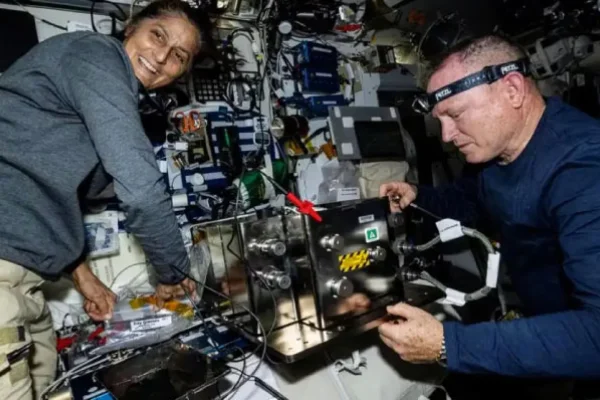 Astronautas “varados” en la Estación Espacial Internacional