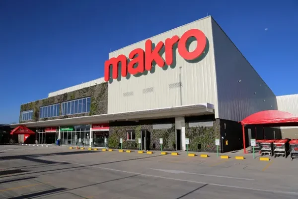 La cadena de supermercado mayorista Makro vende sus activos y se va de la Argentina por la crisis