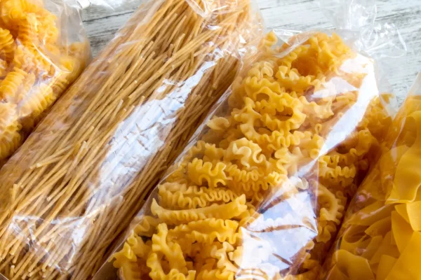 La ANMAT prohibió la venta de una marca de fideos en todo el país tras una denuncia