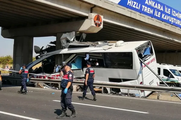 Colisionaron dos metrobuses en Estambul: un muerto y 38 heridos