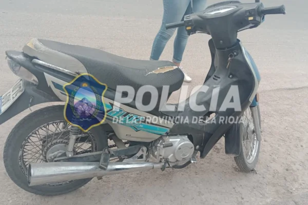 La Policia recuperó una moto que fue robada y abandonada