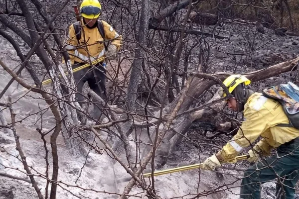 El incendio en el Cordón del Velasco se encuentra contenido en todos sus perímetros