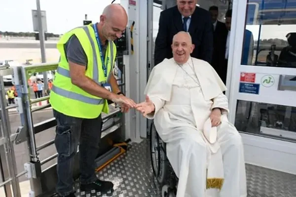 El Papa Francisco inició el viaje más largo de su pontificado