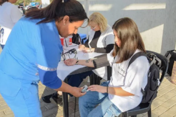 Dengue: la vacuna llega a jóvenes de 15 años