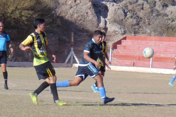 Atlético jugó como una final y despachó a Estrella