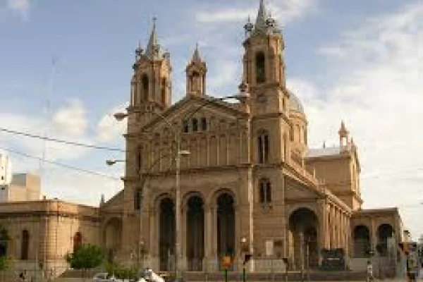 Jueves soleado con máximas de 25 grados