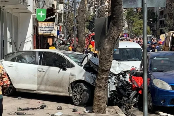 Brutal choque en el centro de Córdoba: al menos 15 heridos