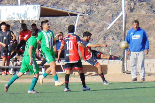 Newell's sacó ventaja y quedó cerca de la Liguilla