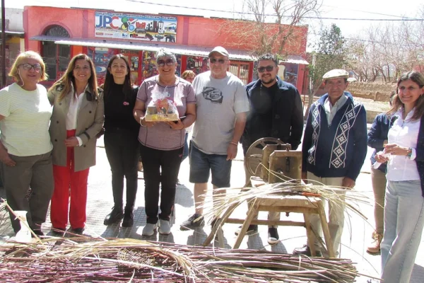 Diecisiete artesanos recibieron Fomento 2024