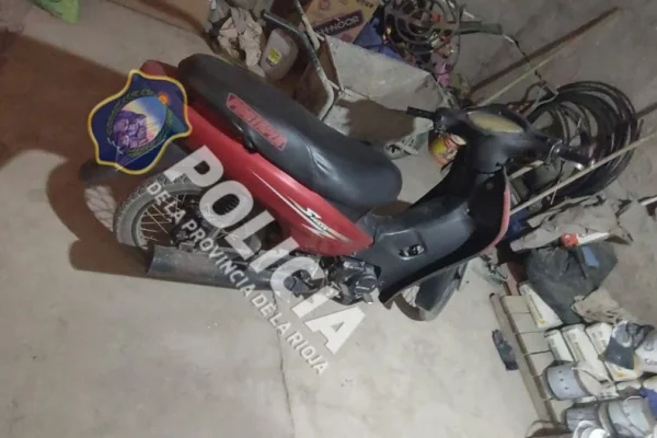 La Policia secuestó una motocicleta y hubo un detenido