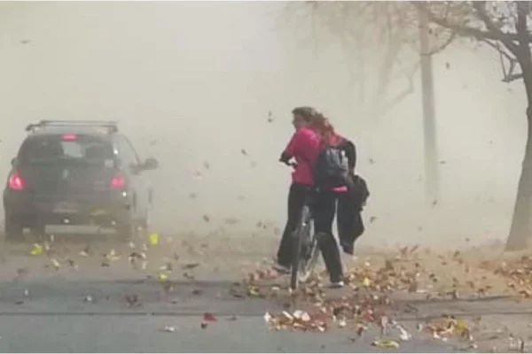 Alerta por vientos fuertes en ocho provincias